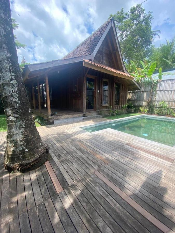 Sarini Villas Blahbatu Esterno foto