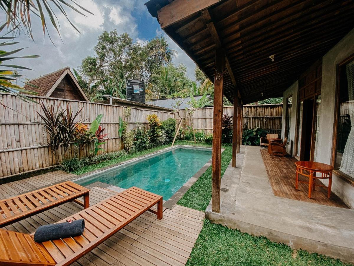 Sarini Villas Blahbatu Esterno foto